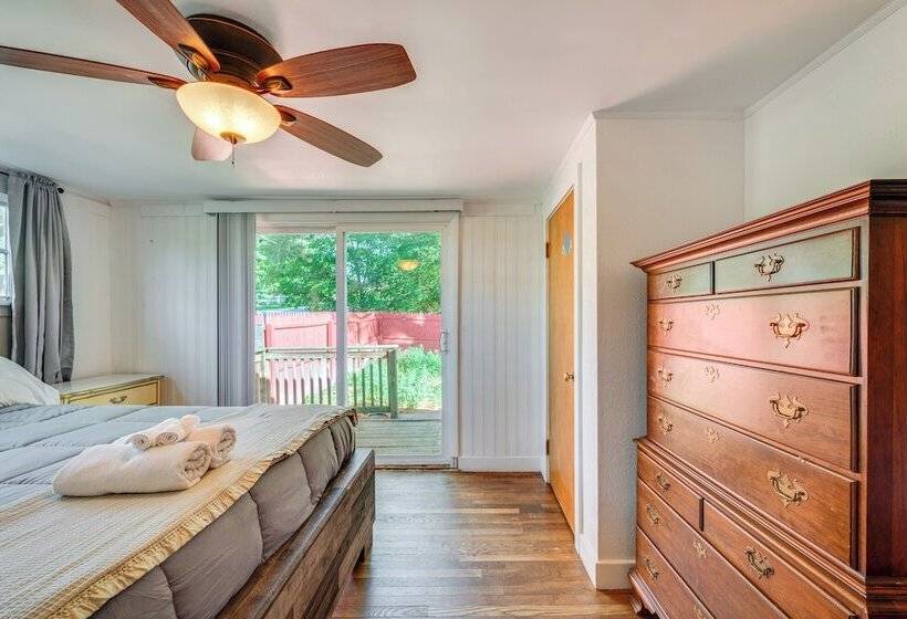 Laconia Resort Home < 2 Mi To Lake Winnipesaukee