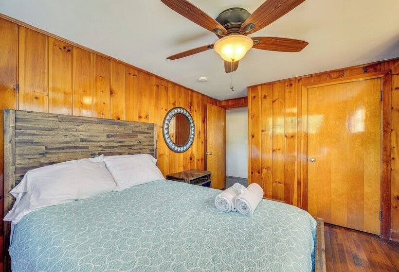 Laconia Resort Home < 2 Mi To Lake Winnipesaukee