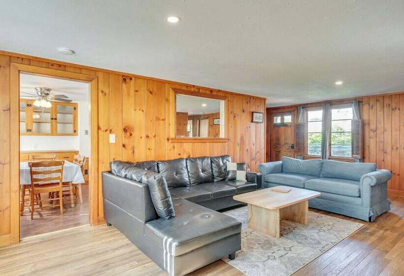 Laconia Resort Home < 2 Mi To Lake Winnipesaukee