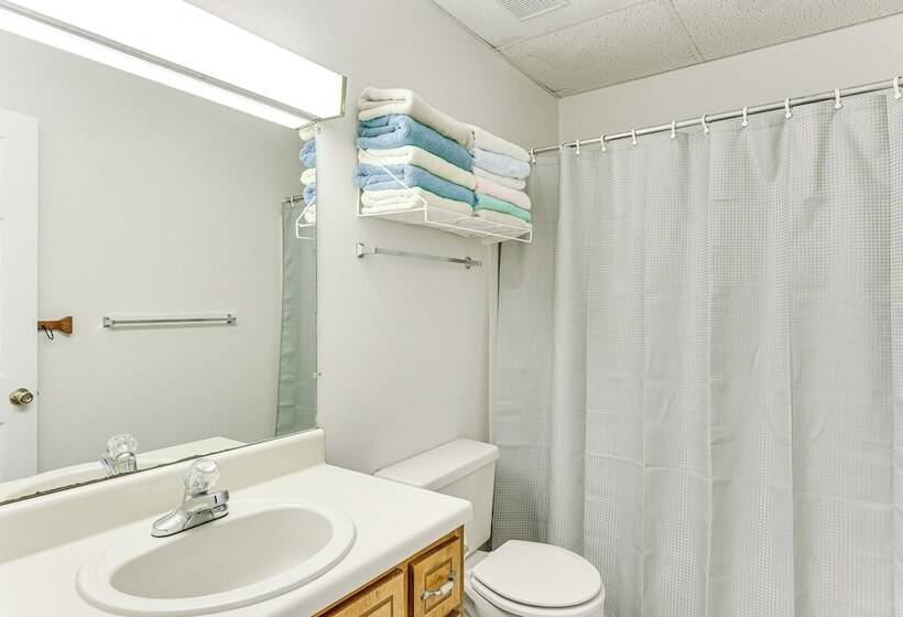 Waterfront Wheeler Lake Home W/ Furnished Deck