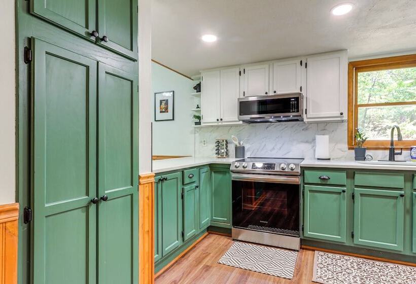 Lakefront Cabin < 3 Mi To Dtwn Eureka Springs!