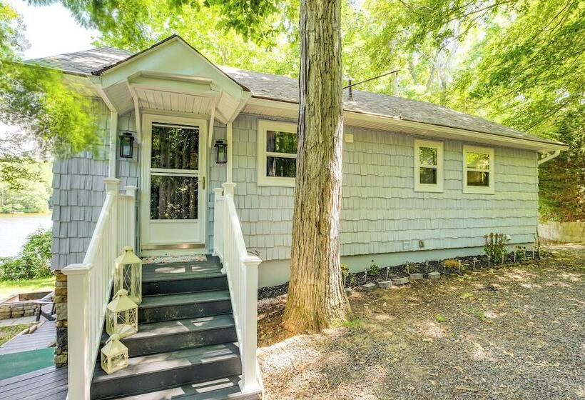 Lakefront Lusby Home W/ Fire Pit: 3 Mi To Beach!