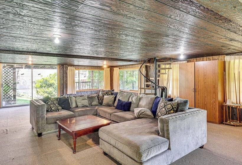 Lakeside Hot Springs Retreat W/ Pool Table!