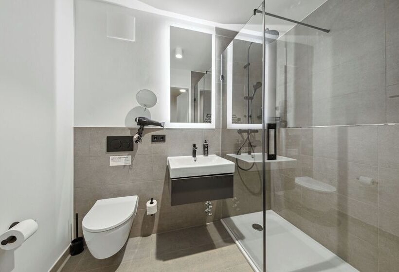 Limehome Memmingen Maximilianstraße