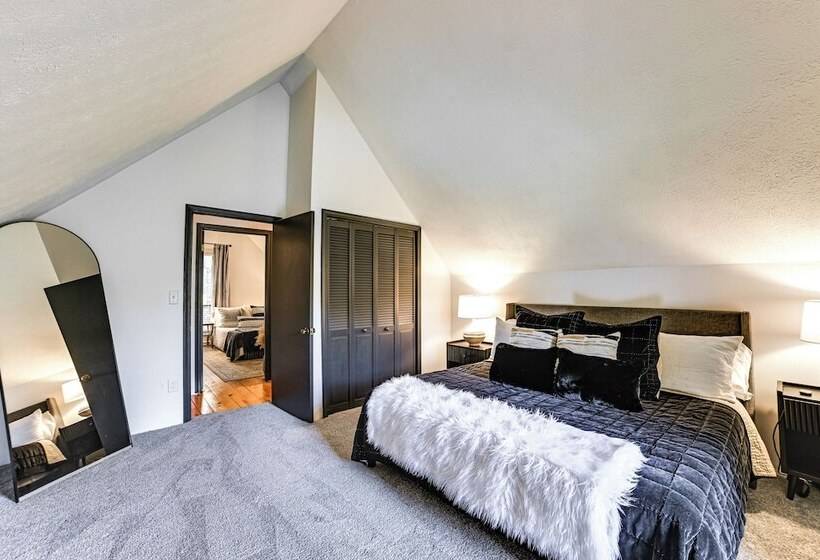 Lovely Gilbertsville Cabin W/ Patio, 4 Mi To Water