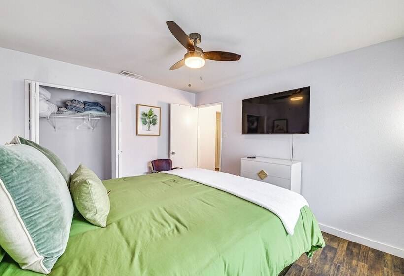 Near Lewisville Lake: Home In The Colony W/ Yard!