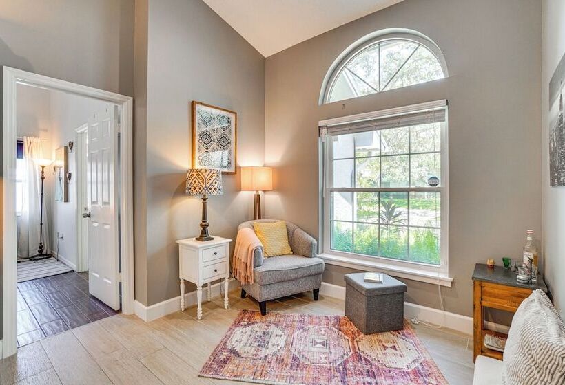 Screened Lanai + Fenced Yard: Luxe Orlando Home