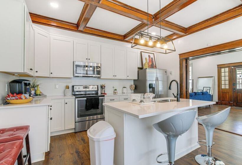 Memphis Home W/ Ping Pong ~ 4 Mi To Beale Street!