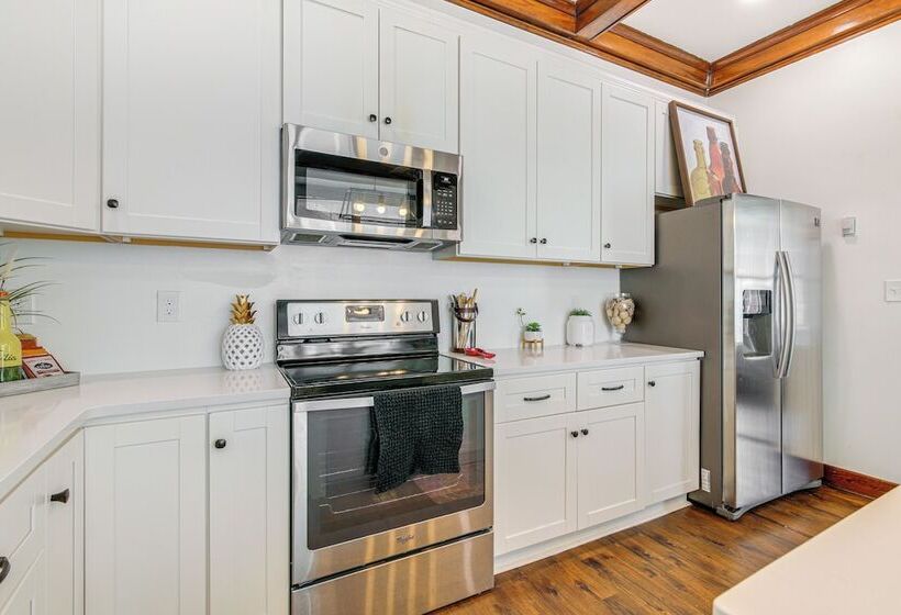 Memphis Home W/ Ping Pong ~ 4 Mi To Beale Street!