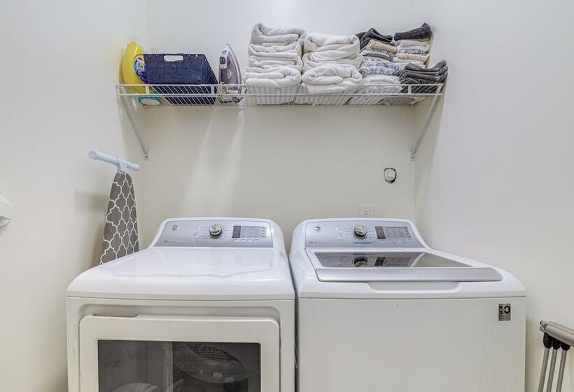 Memphis Home W/ Ping Pong ~ 4 Mi To Beale Street!