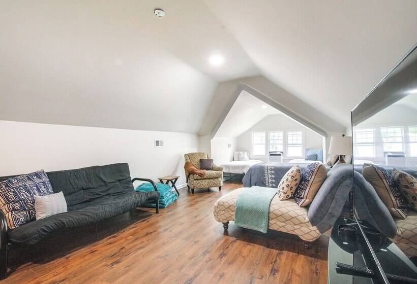 Memphis Home W/ Ping Pong ~ 4 Mi To Beale Street!