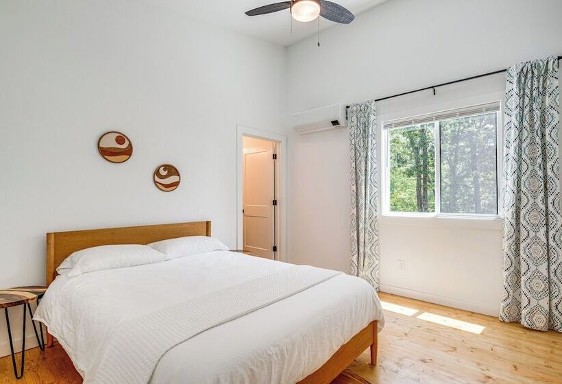 Modern Hiker S Haven W/ Dupont State Forest Views!