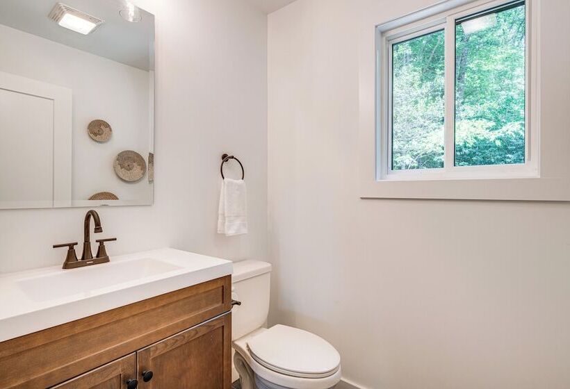 Modern Hiker S Haven W/ Dupont State Forest Views!