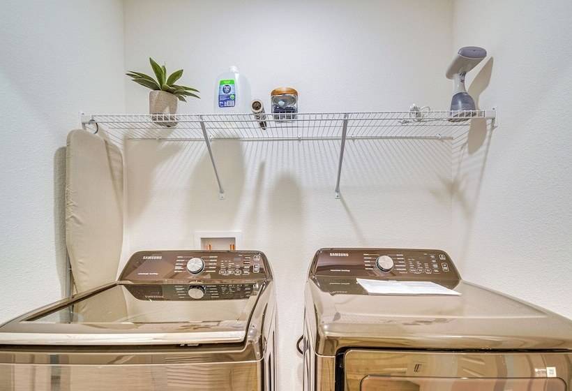 Modern Ocala Retreat   24 Mi To Rainbow Springs!