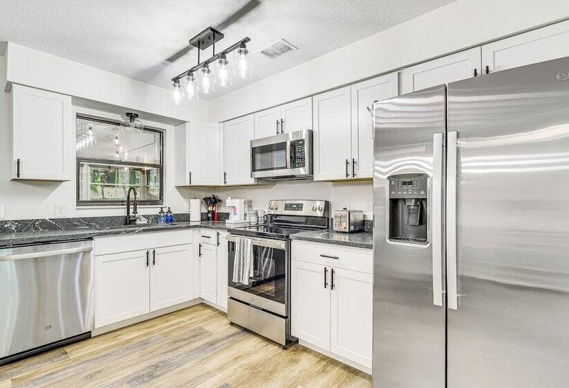 Ocala Home W/ Fenced Yard Near Wec: Dogs Welcome!