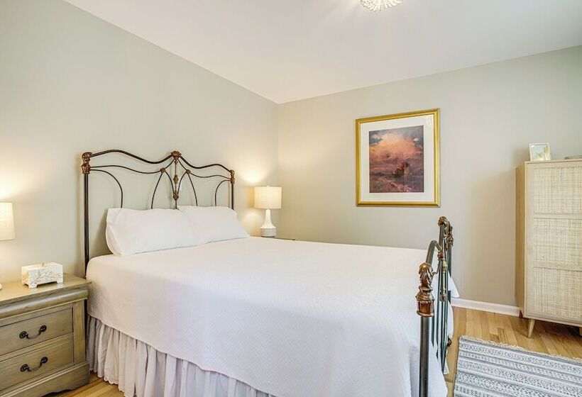 Ocean View Home: Deck, Hot Tub & Resort Amenities!