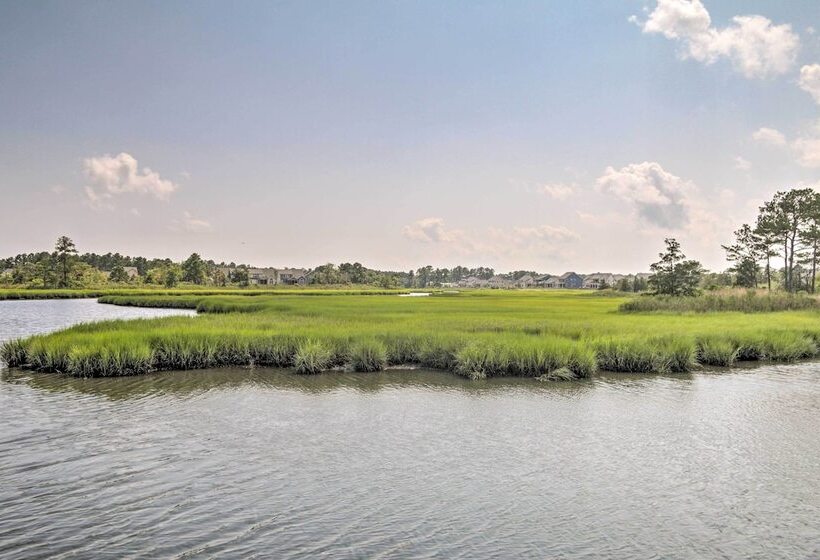 Ocean View Home: Deck, Hot Tub & Resort Amenities!