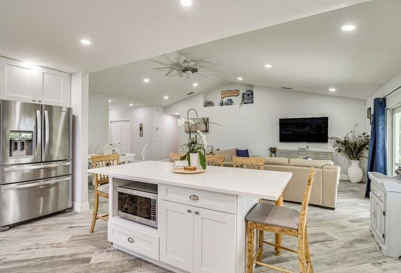 Palm Bay Home W/ Private Yard Near Beaches!