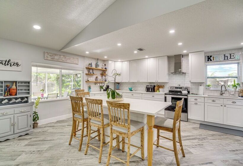 Palm Bay Home W/ Private Yard Near Beaches!