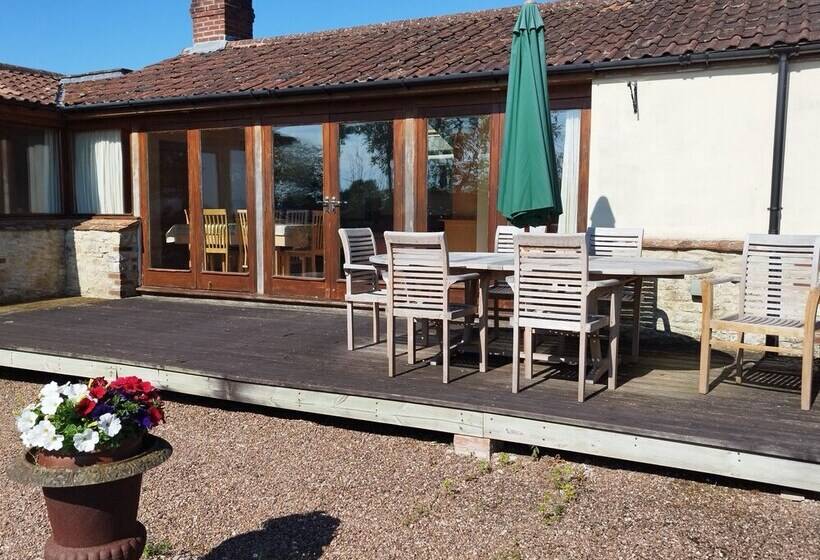 Peaceful And Stylish Cottage Near Taunton Somerset