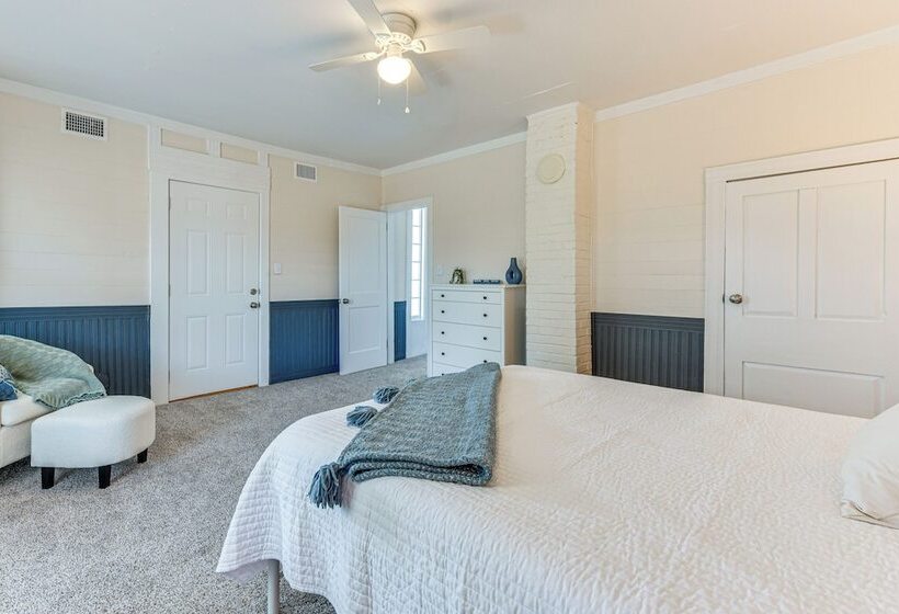 Peaceful Lenoir Home W/ Valley & Mountain Views!