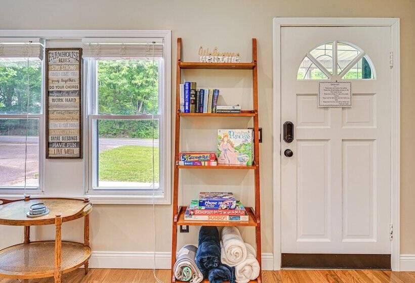 Peaceful Murray Home ~ 8 Mi To Kentucky Lake!