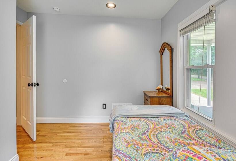 Peaceful Murray Home ~ 8 Mi To Kentucky Lake!