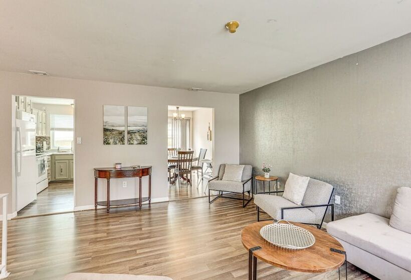 5 Mi To Downtown Harrisburg   Family Home!