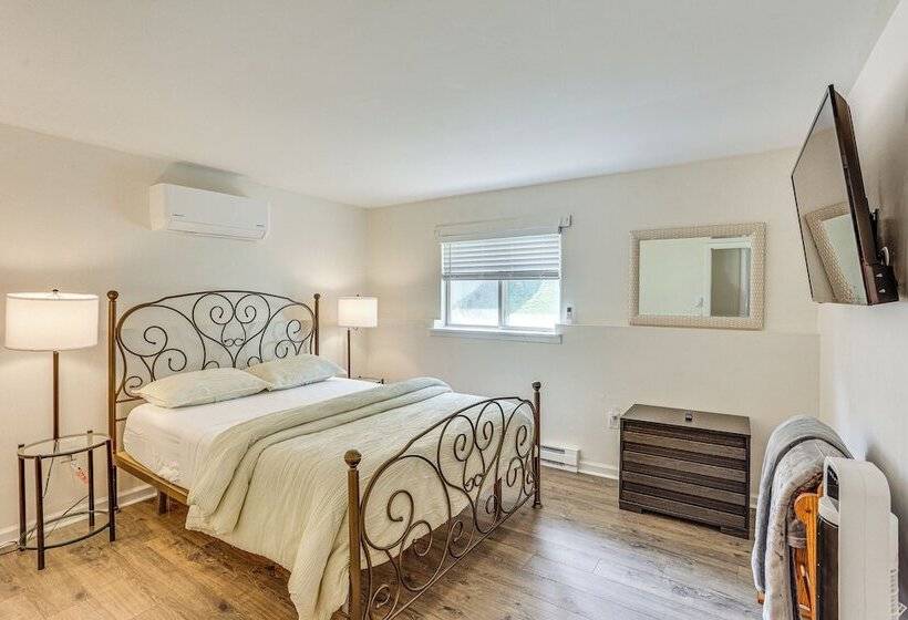 5 Mi To Downtown Harrisburg   Family Home!