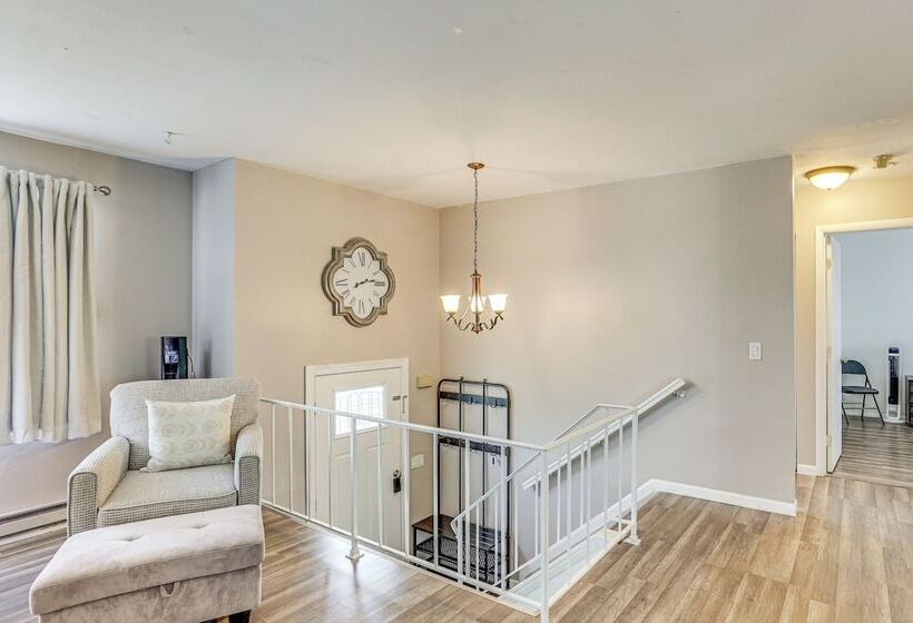 5 Mi To Downtown Harrisburg   Family Home!