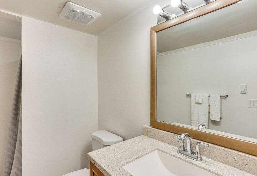 5 Mi To Downtown Harrisburg   Family Home!