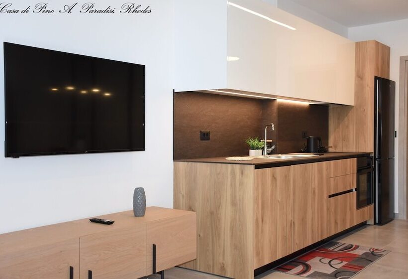 פנסיון Casa Di Pino In Paradisi Square Near Airport