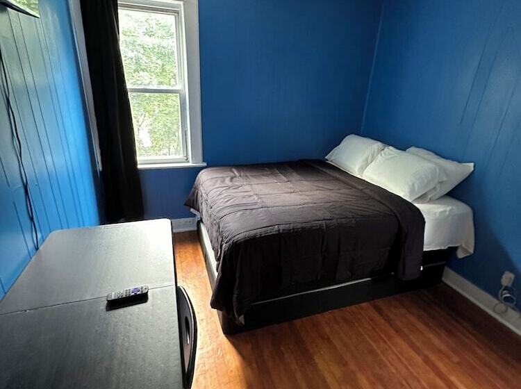 膳宿费 Fidelia Fuchsite Room, Queen Bed Minutes From Newark Liberty International Airport And Newark Penn S