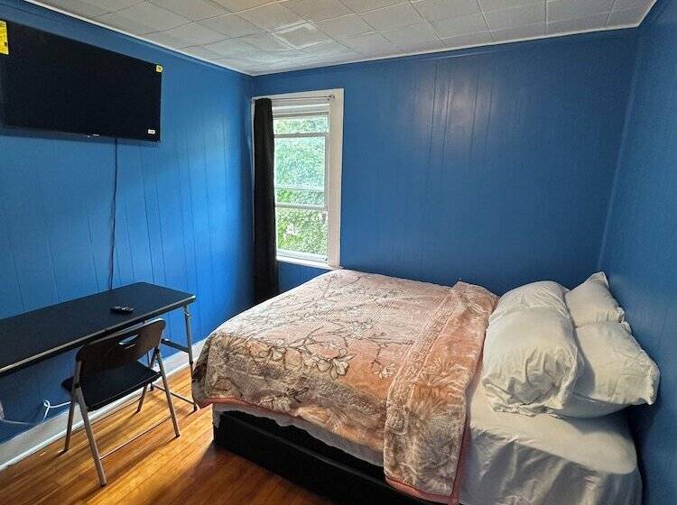 膳宿费 Fidelia Fuchsite Room, Queen Bed Minutes From Newark Liberty International Airport And Newark Penn S