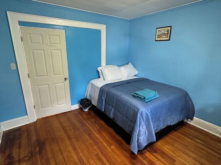 膳宿费 Fidelia Fuchsite Room, Queen Bed Minutes From Newark Liberty International Airport And Newark Penn S