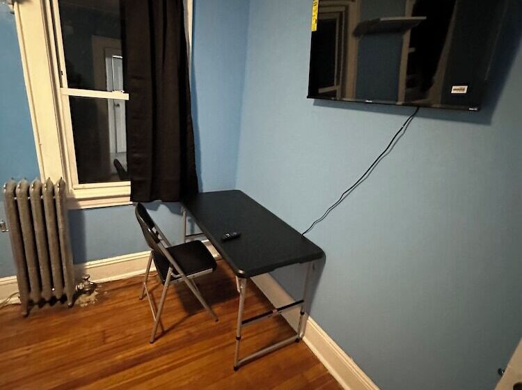 膳宿费 Fidelia Fuchsite Room, Queen Bed Minutes From Newark Liberty International Airport And Newark Penn S