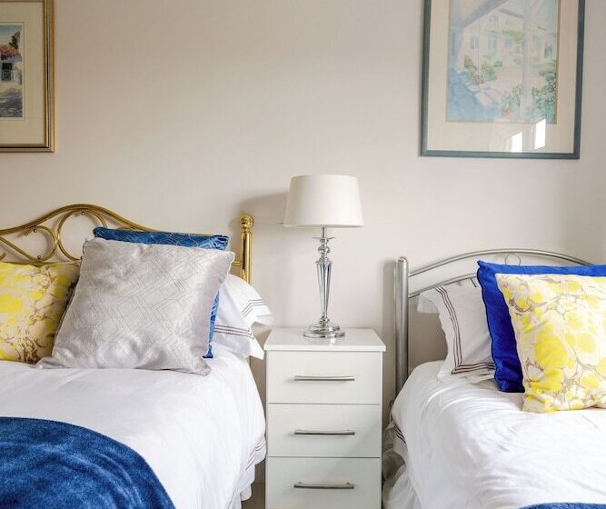 ペンション Wavertree House