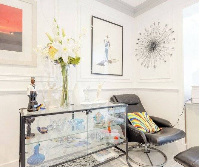 ペンション Wavertree House