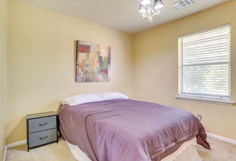 Pet Friendly Home In The Village W/ Fire Pit