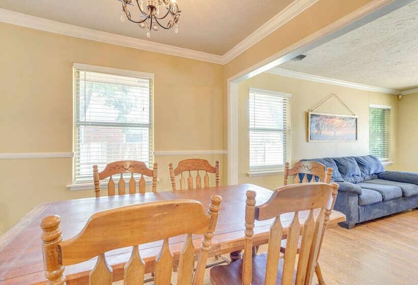 Pet Friendly Home In The Village W/ Fire Pit