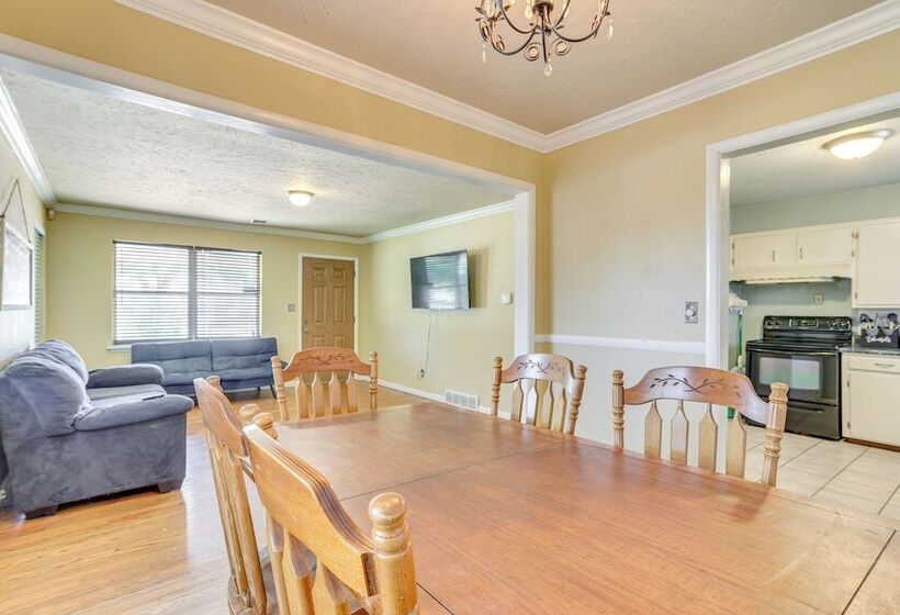 Pet Friendly Home In The Village W/ Fire Pit