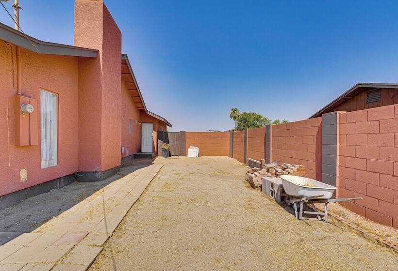 Phoenix Home W/ Patio & Mtn Views!