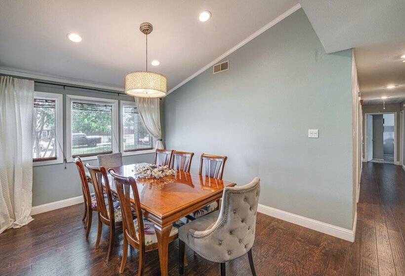 Pet Friendly Sachse Home W/ Patio, Fire Pit & Yard