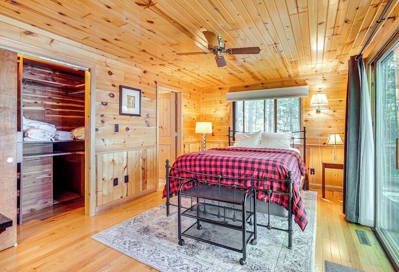 Quiet Presque Isle Home W/ Grill: Families Welcome