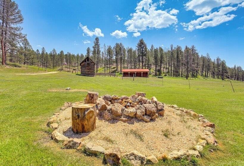 Remote Custer Cabin W/ Fire Pit & Near State Park!