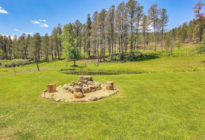 Remote Custer Cabin W/ Fire Pit & Near State Park!