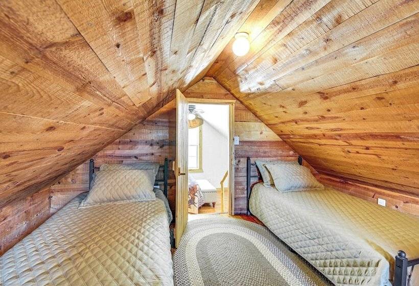 Remote Custer Cabin W/ Fire Pit & Near State Park!