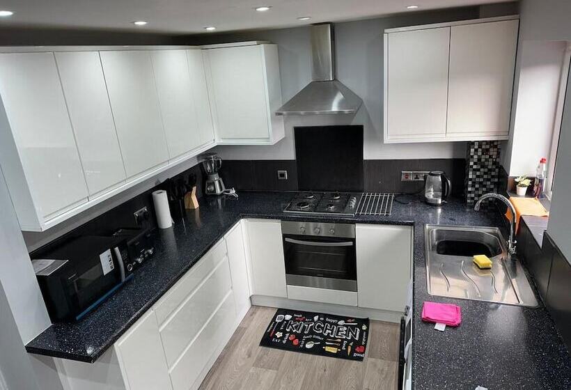 דירת נופש Affluent Living Apartment Perfect For Contractors