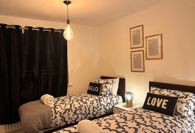 Резиденция Cozy Barking Retreat 2 Bedrooms