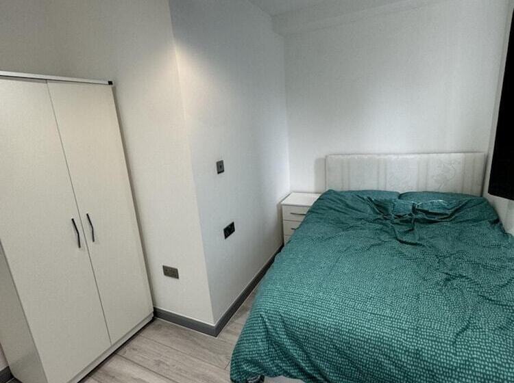 إقامة Drayton Dream House   6 Bedrooms